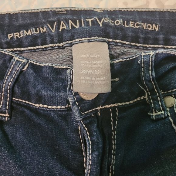 Vanity Premium Jeans - Picture 3 of 4